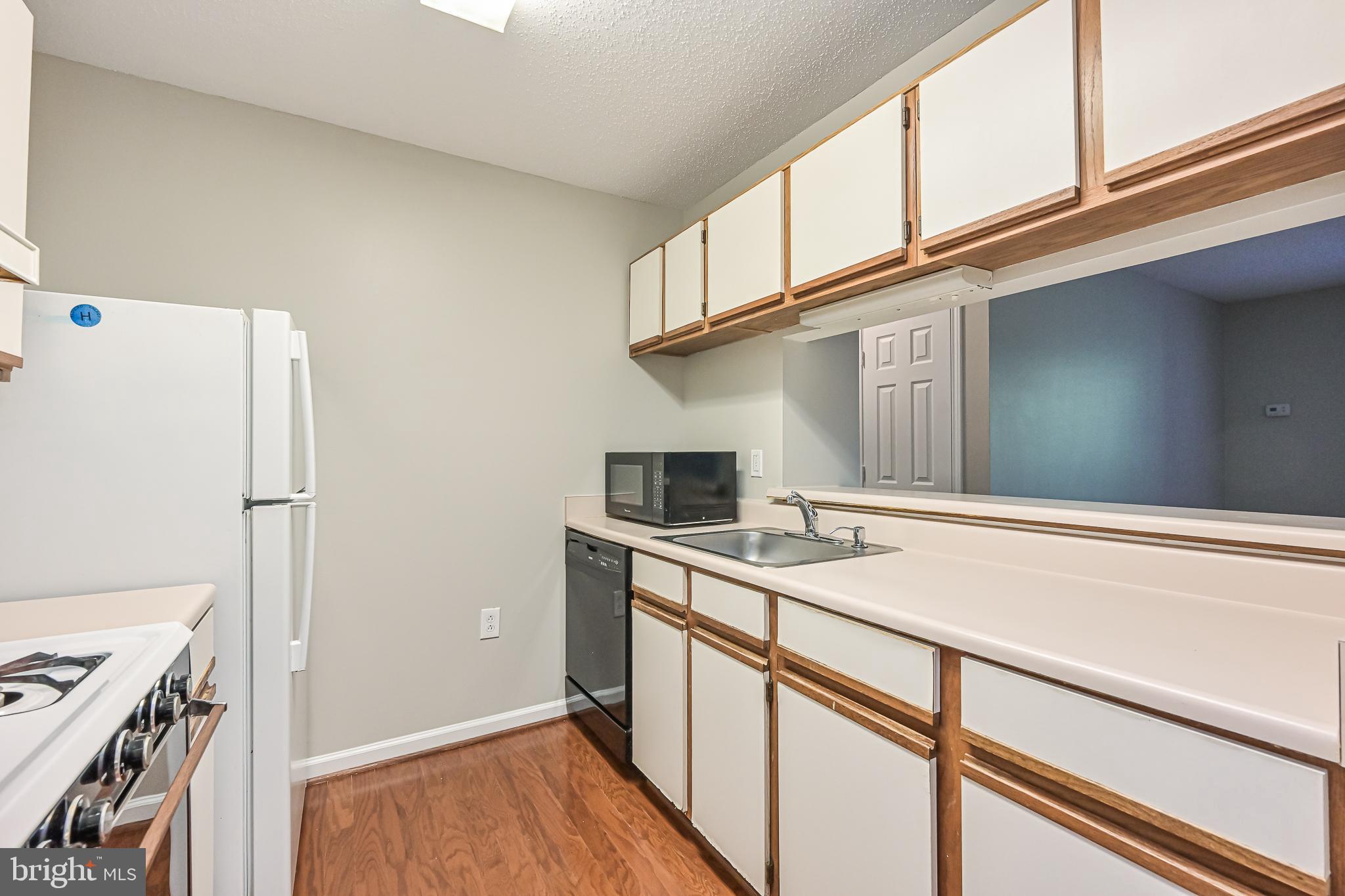 20952 Timber Ridge Terrace, Unit 103 Ashburn, VA 20147 - Photo 12 of 24 Plenty of counter space