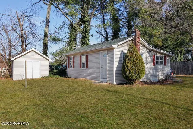 $765,000 | 49 Appleton Avenue, Leonardo, NJ 07737