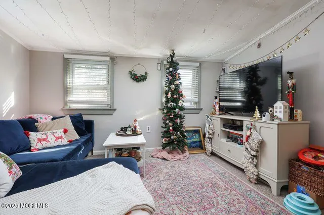 $765,000 | 49 Appleton Avenue, Leonardo, NJ 07737