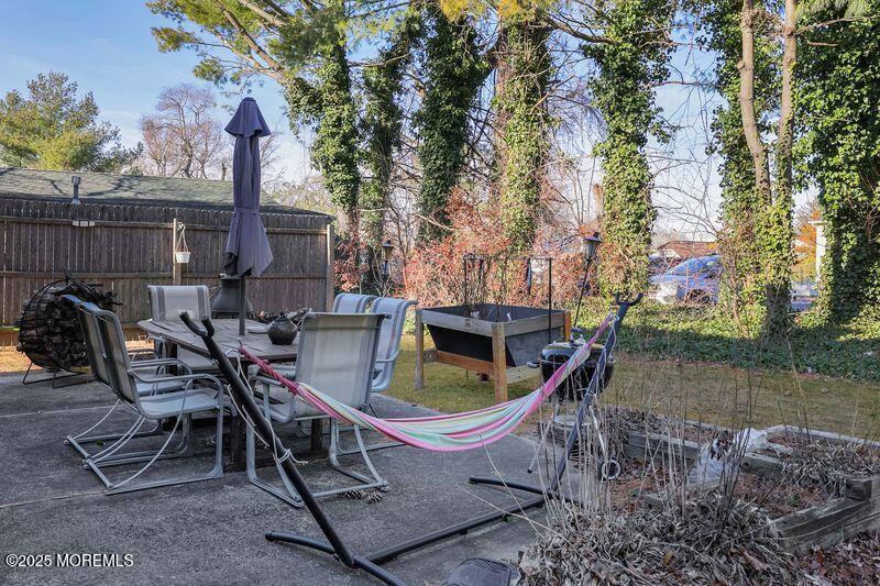 47-49 Appleton Avenue Leonardo, NJ 07737 - Photo 39 of 44 a view of a chairs and tables in the outdoor space