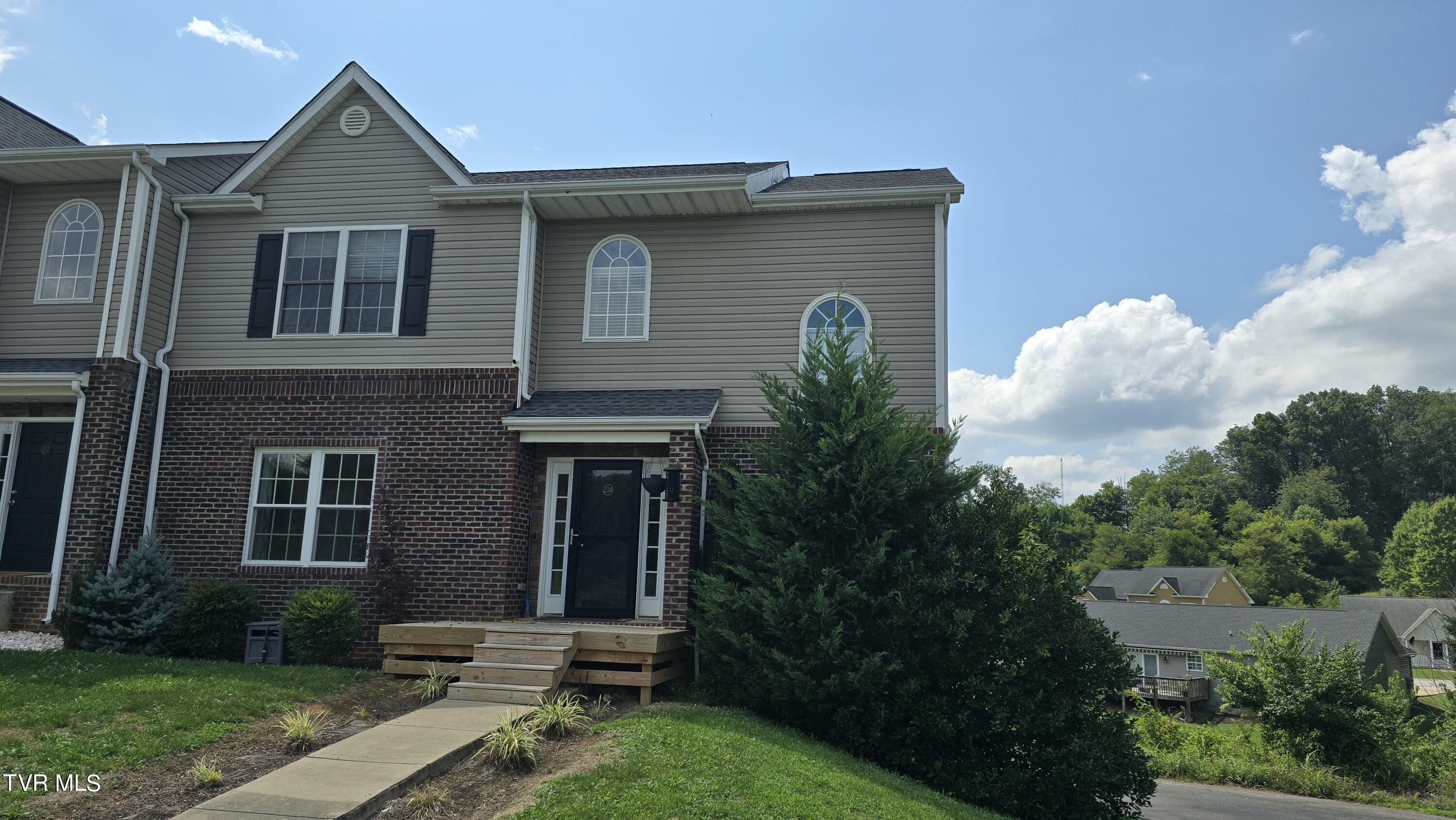 234 Montvale Road, Unit 8 Bristol, VA 24201 - Photo 1 of 50 20240809_145250 (1)