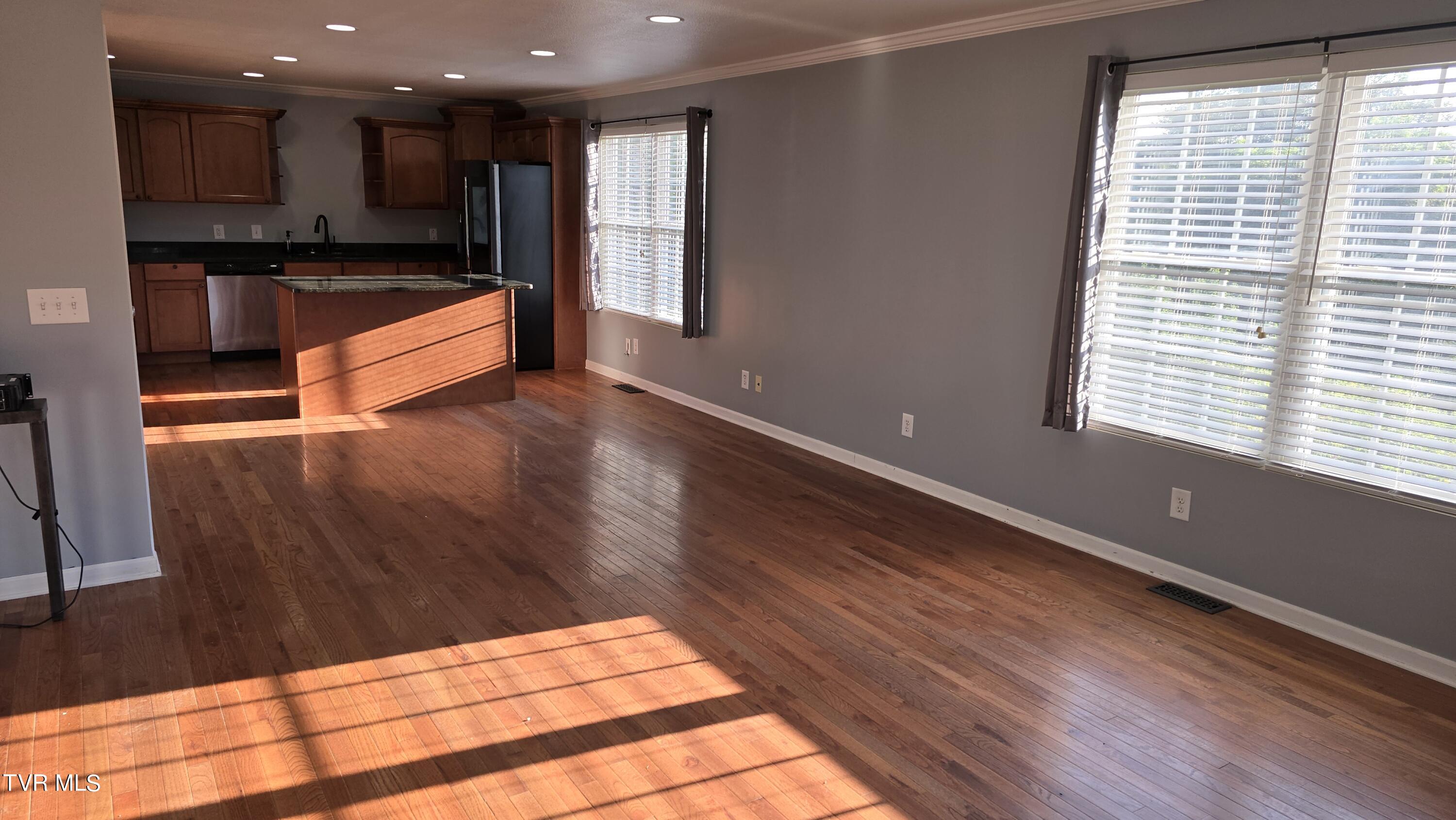 234 Montvale Road, Unit 8 Bristol, VA 24201 - Photo 15 of 50 20240814_185708