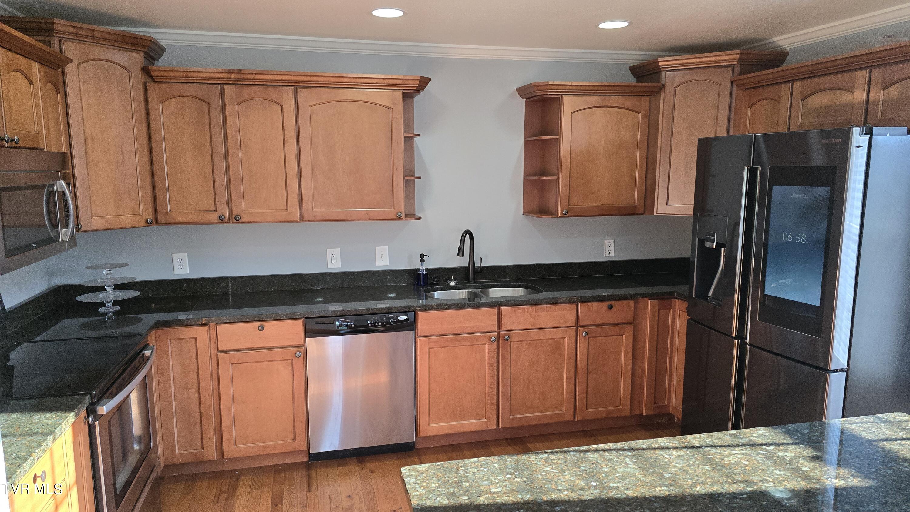 234 Montvale Road, Unit 8 Bristol, VA 24201 - Photo 18 of 50 20240814_185910 (1)