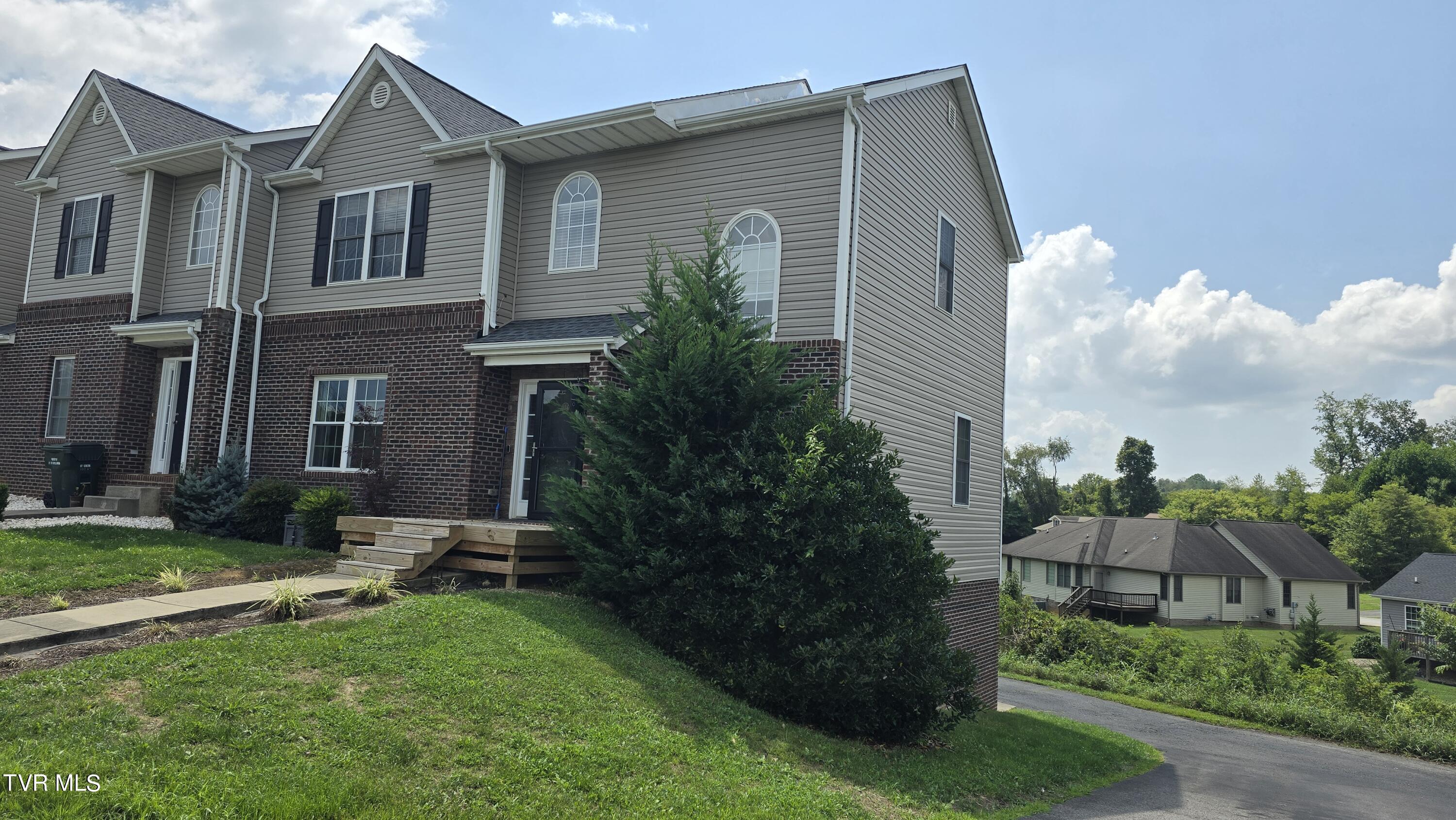 234 Montvale Road, Unit 8 Bristol, VA 24201 - Photo 2 of 50 Front untouched