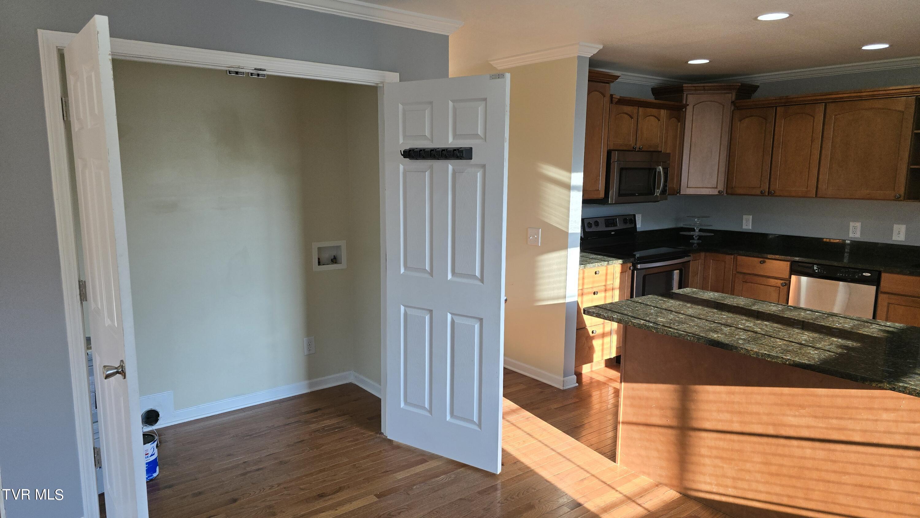 234 Montvale Road, Unit 8 Bristol, VA 24201 - Photo 21 of 50 20240814_185935 (1)