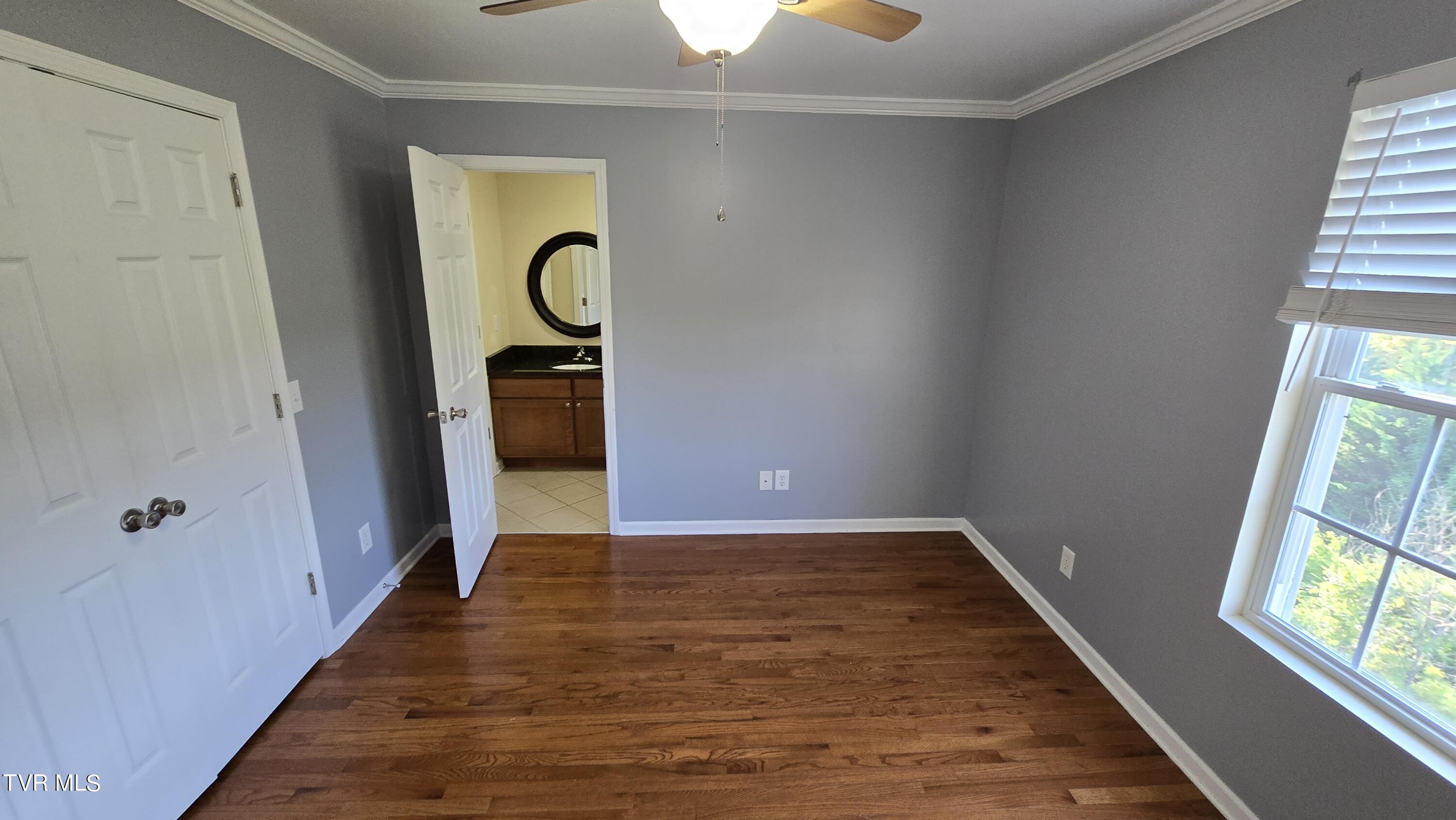 234 Montvale Road, Unit 8 Bristol, VA 24201 - Photo 29 of 50 20240814_190627