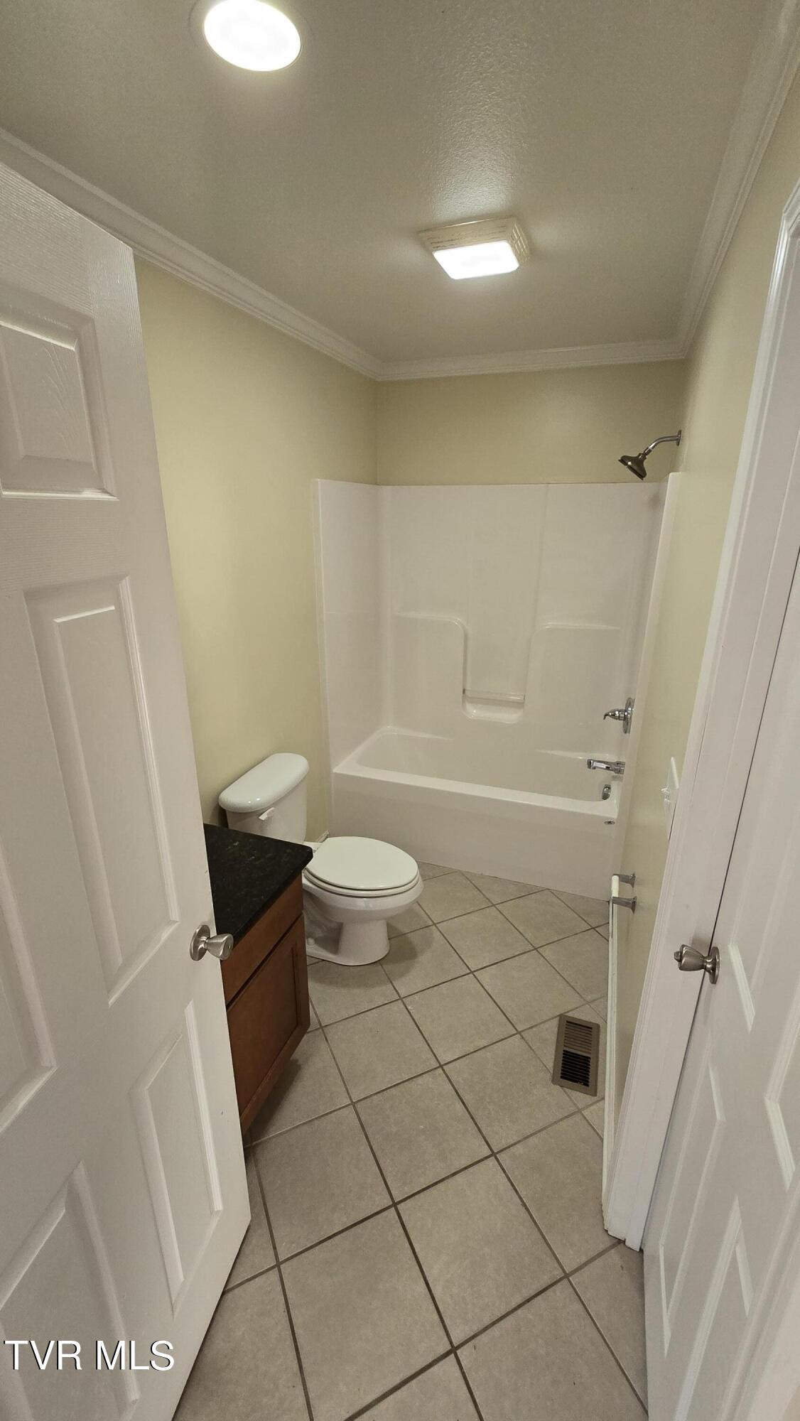 234 Montvale Road, Unit 8 Bristol, VA 24201 - Photo 31 of 50 20240814_190247