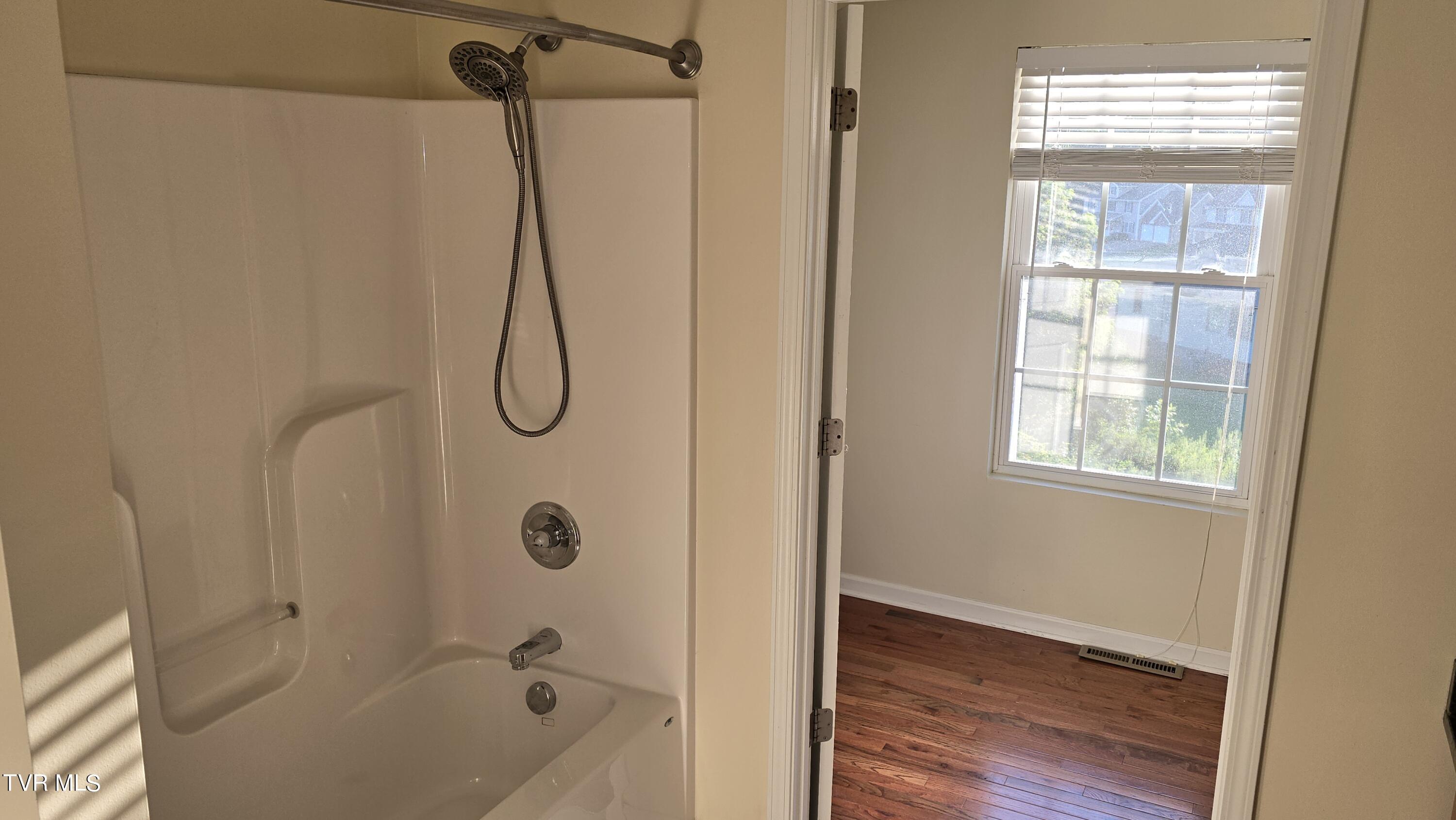 234 Montvale Road, Unit 8 Bristol, VA 24201 - Photo 37 of 50 20240814_190856