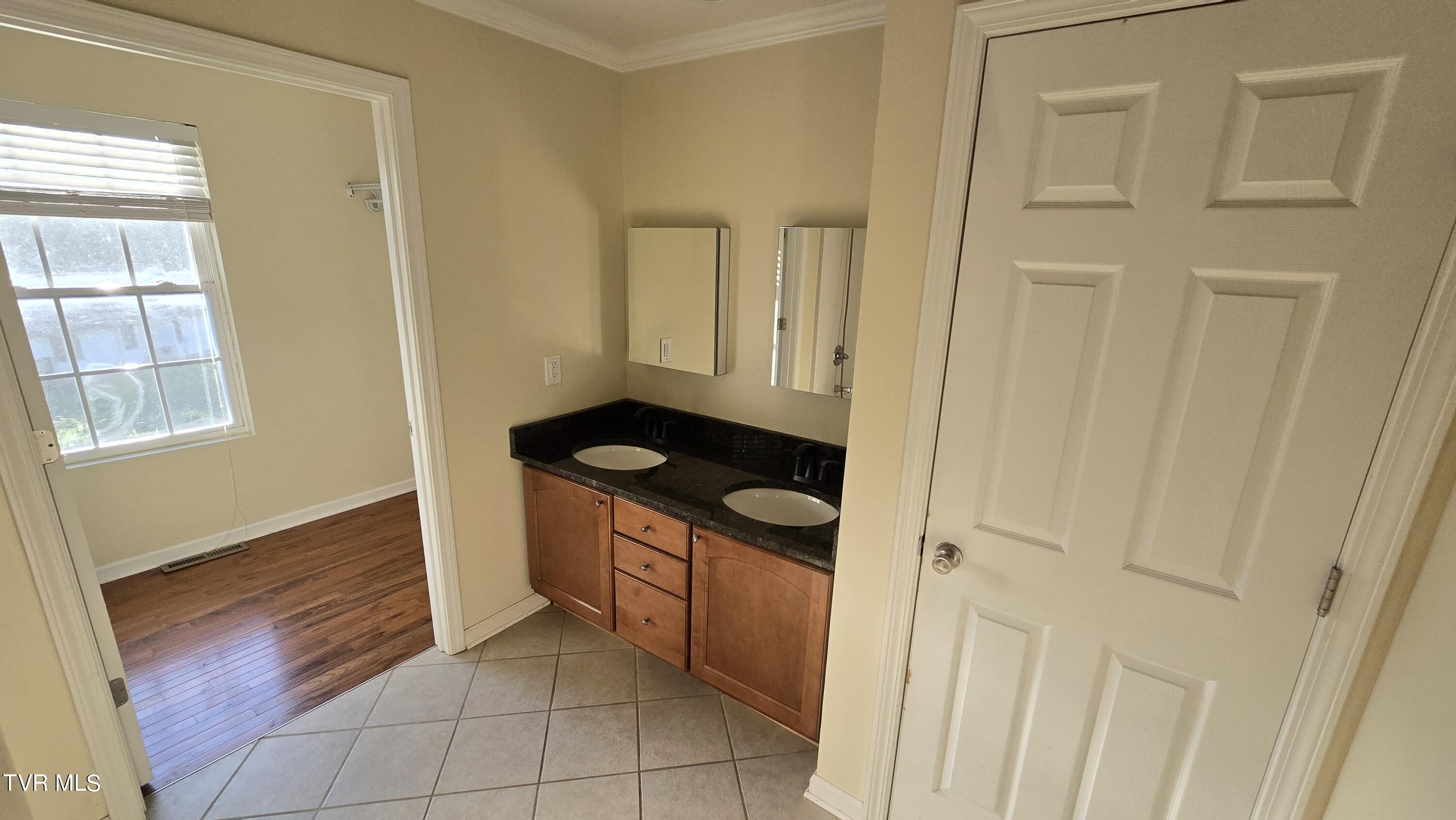 234 Montvale Road, Unit 8 Bristol, VA 24201 - Photo 38 of 50 20240814_190723