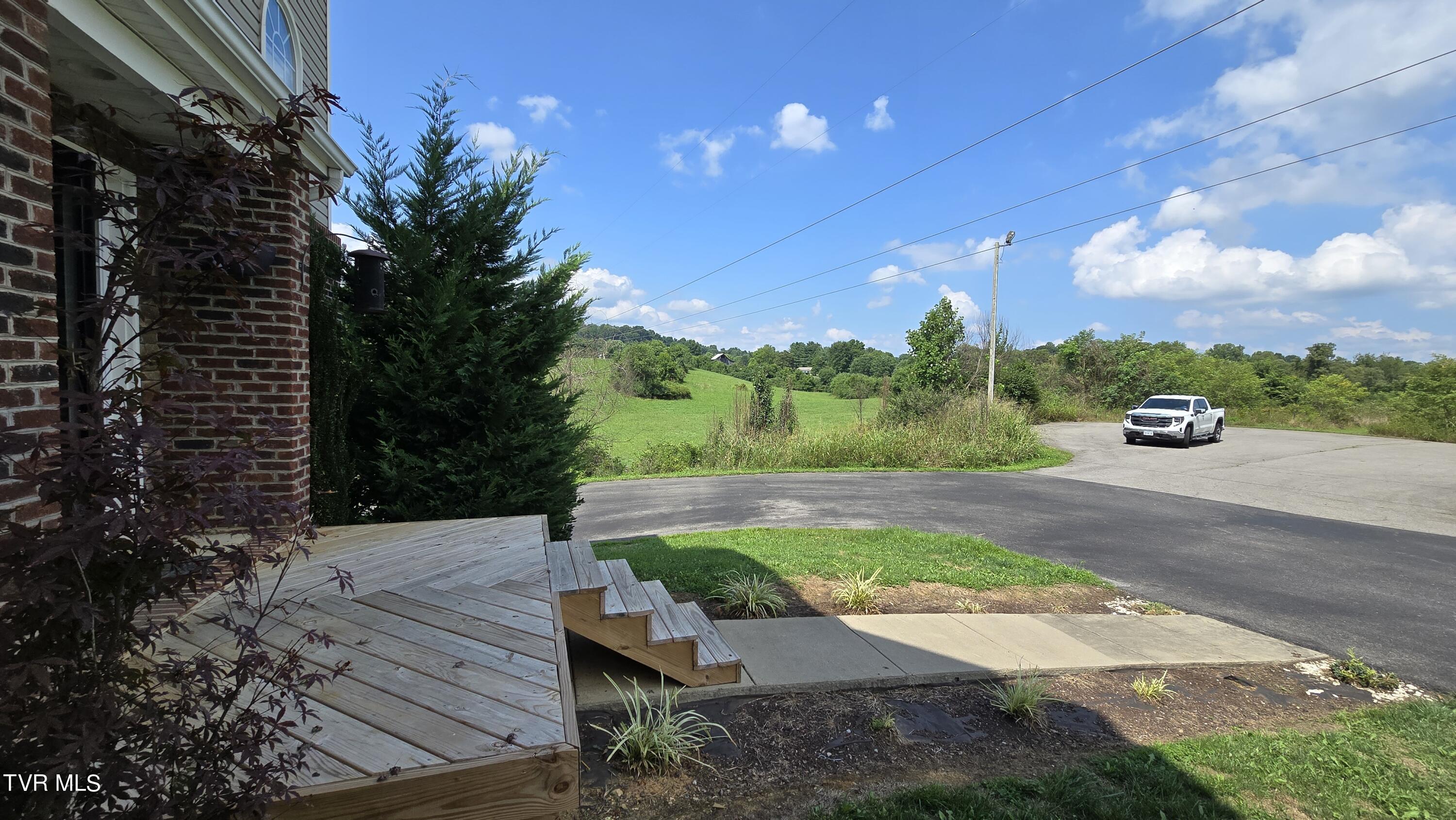 234 Montvale Road, Unit 8 Bristol, VA 24201 - Photo 8 of 50 20240809_152553 (1)