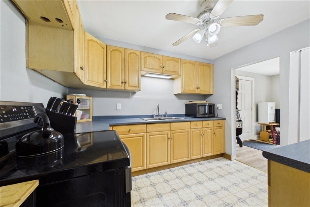 35 Anawan Street Rehoboth, MA 02769 - Photo 12 of 39