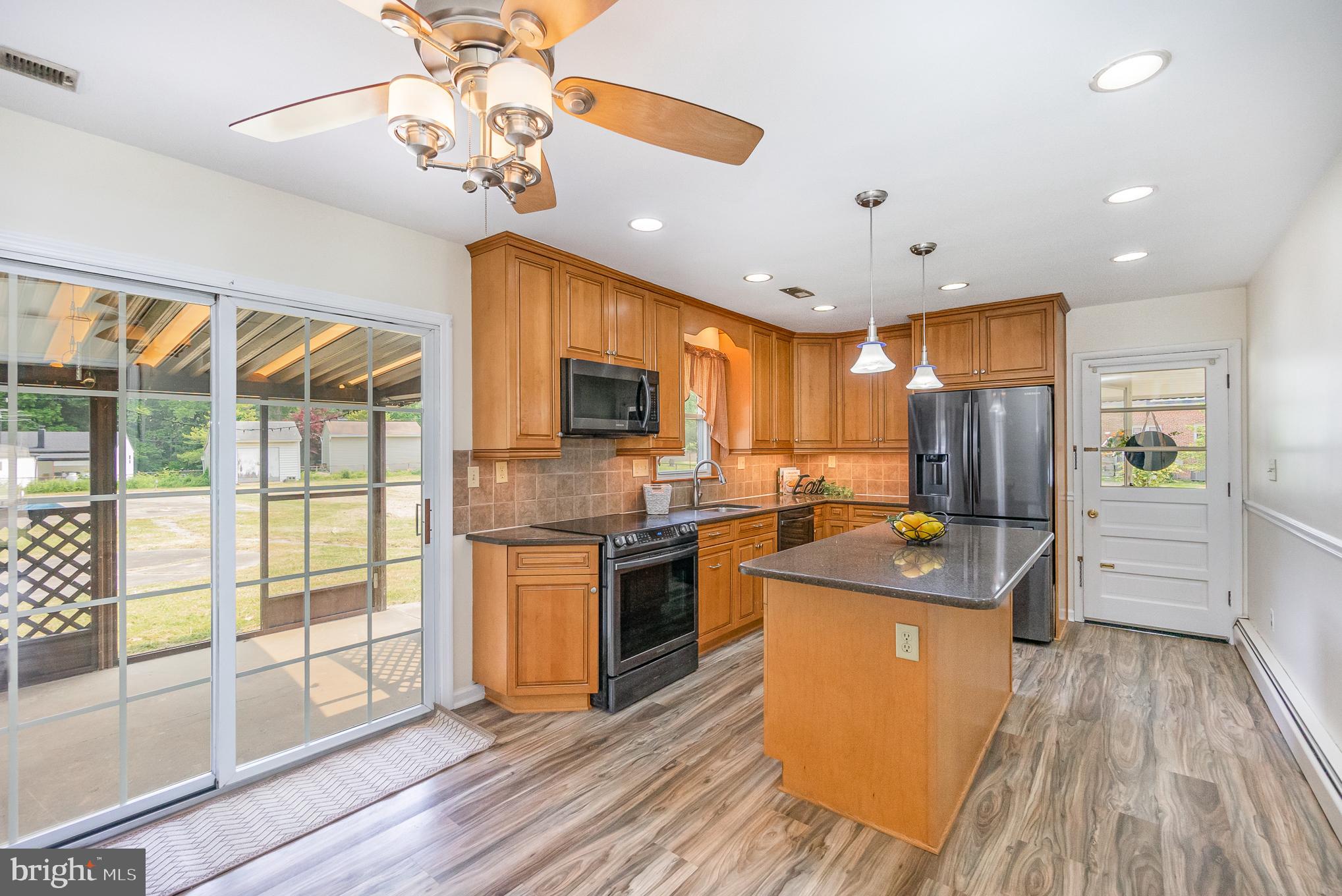 2120 Turkey Point Road Essex, MD 21221 - Photo 11 of 42 Fully equipped kitchen.