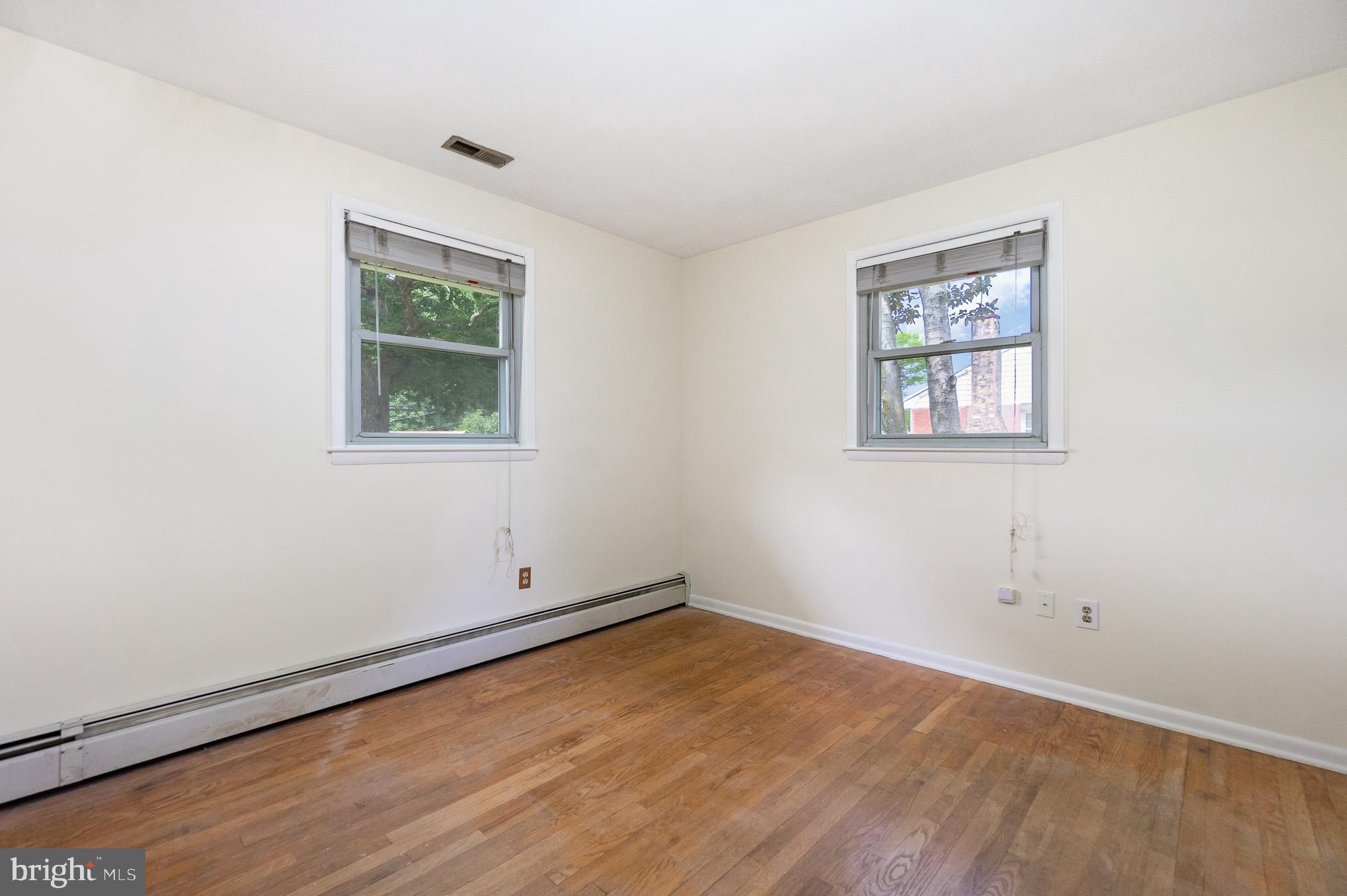 2120 Turkey Point Road Essex, MD 21221 - Photo 17 of 42 Bedroom #1 w/ natural light.