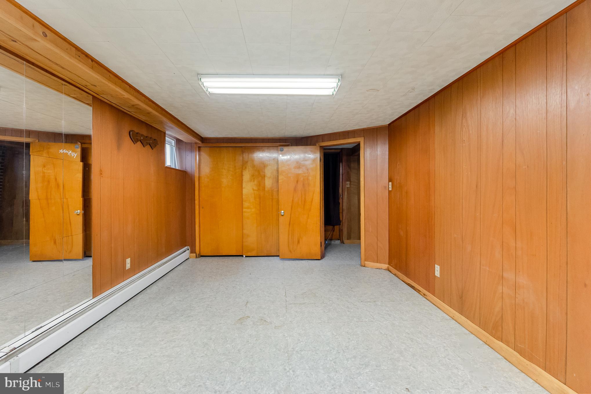 2120 Turkey Point Road Essex, MD 21221 - Photo 33 of 42 Storage avalable.