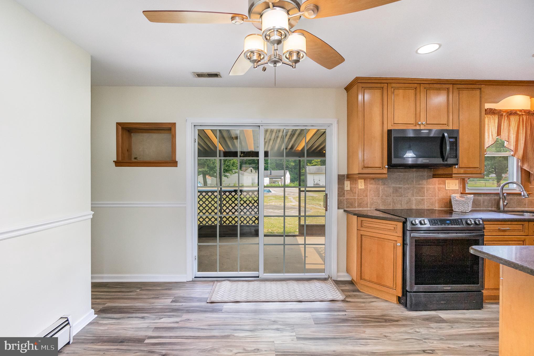 2120 Turkey Point Road Essex, MD 21221 - Photo 10 of 42 Table space!