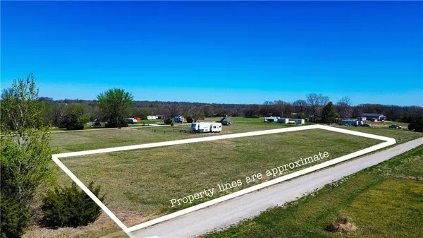 $17,500 | 25 Badger Drive, Mound City, KS 66056