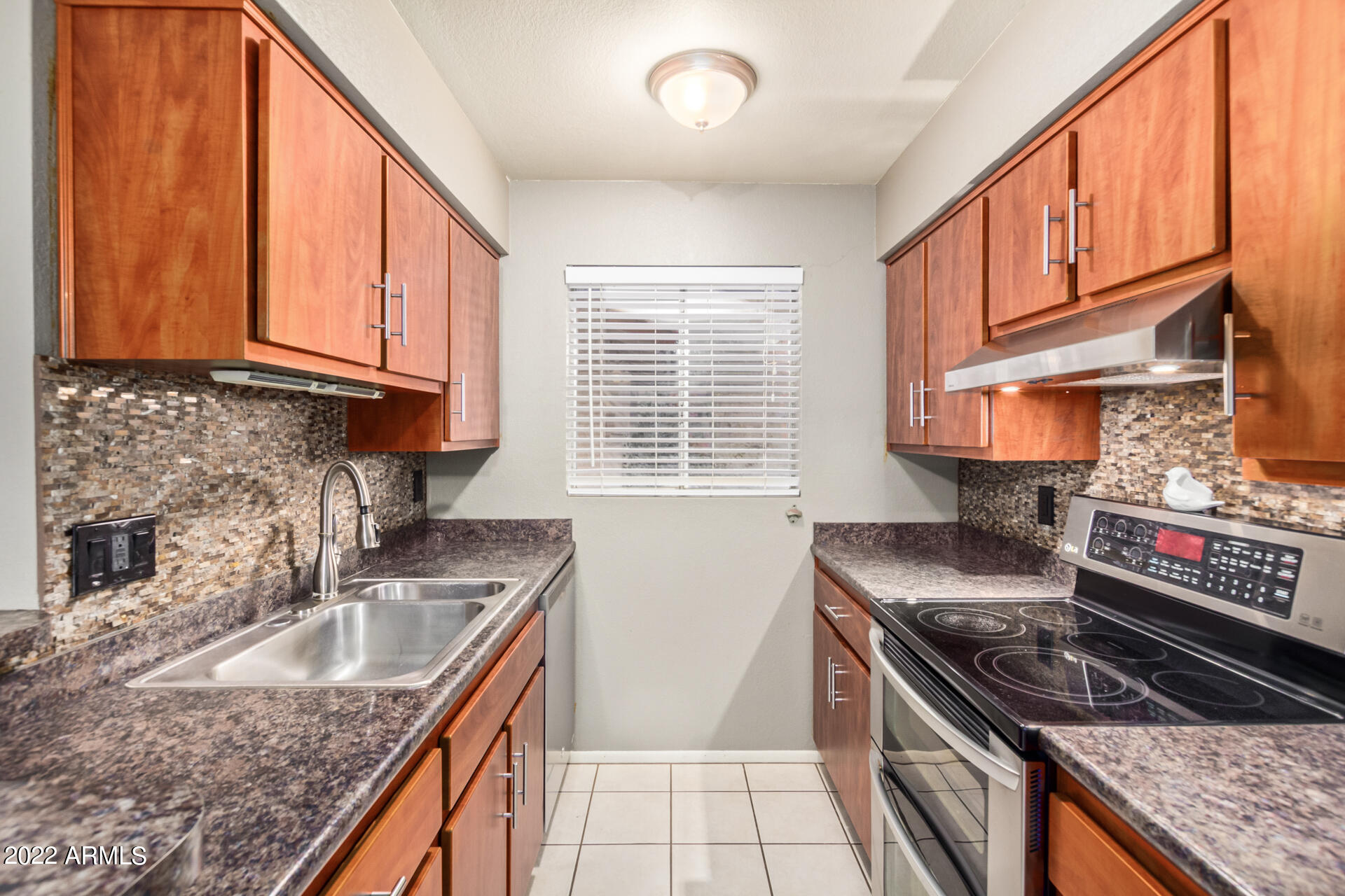 93 North Cooper Road, Unit 37 Chandler, AZ 85225 - Photo 7 of 32 12 - Cooper