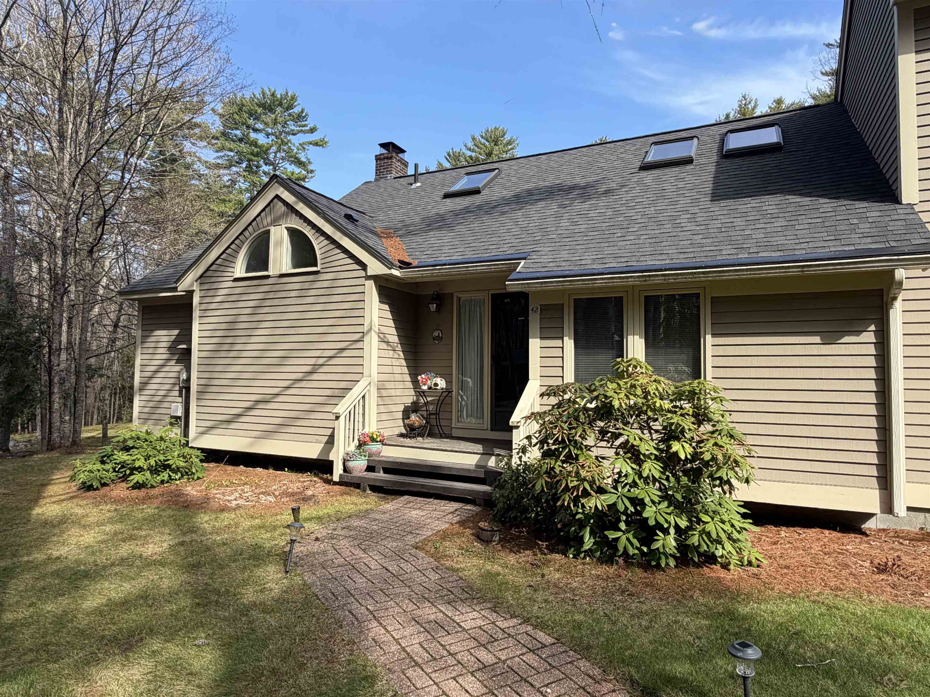 42 Point Breeze Road Wolfeboro, NH 03894 - Photo 3 of 44