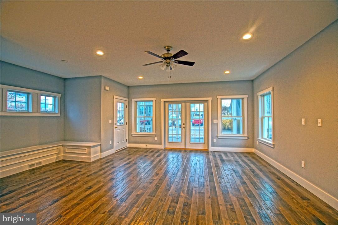 342 Savannah Road, Unit B Lewes, DE 19958 - Photo 4 of 14 Gallery Image 4