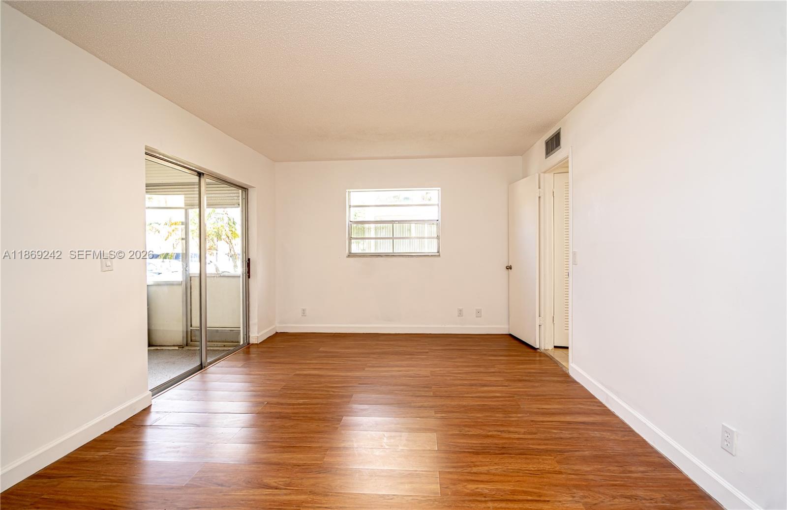 402 Capri H, Unit 402 Delray Beach, FL 33484 - Photo 16 of 32