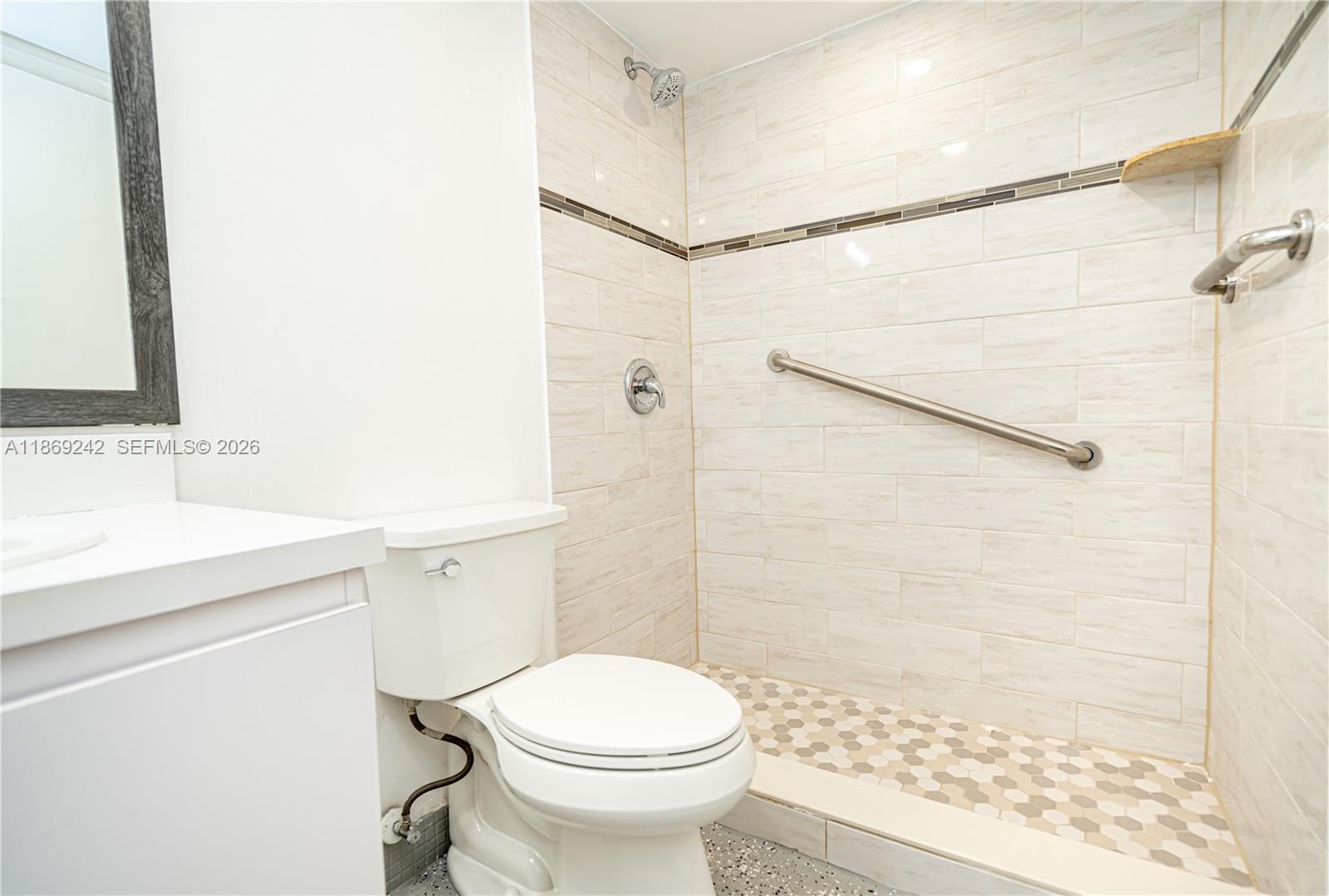 402 Capri H, Unit 402 Delray Beach, FL 33484 - Photo 20 of 32