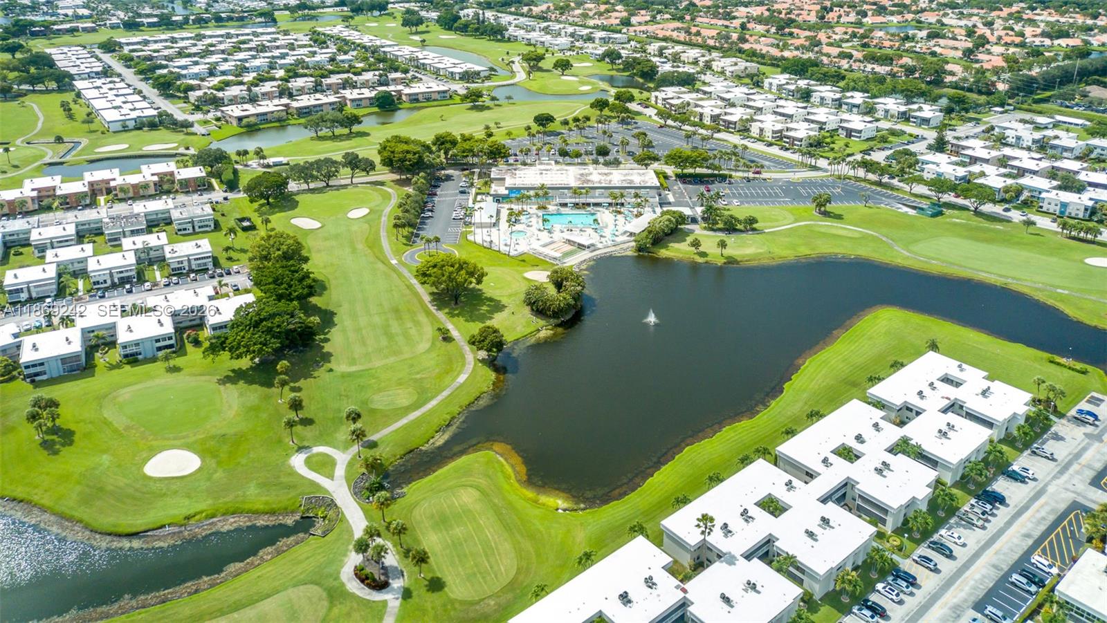 402 Capri H, Unit 402 Delray Beach, FL 33484 - Photo 2 of 32
