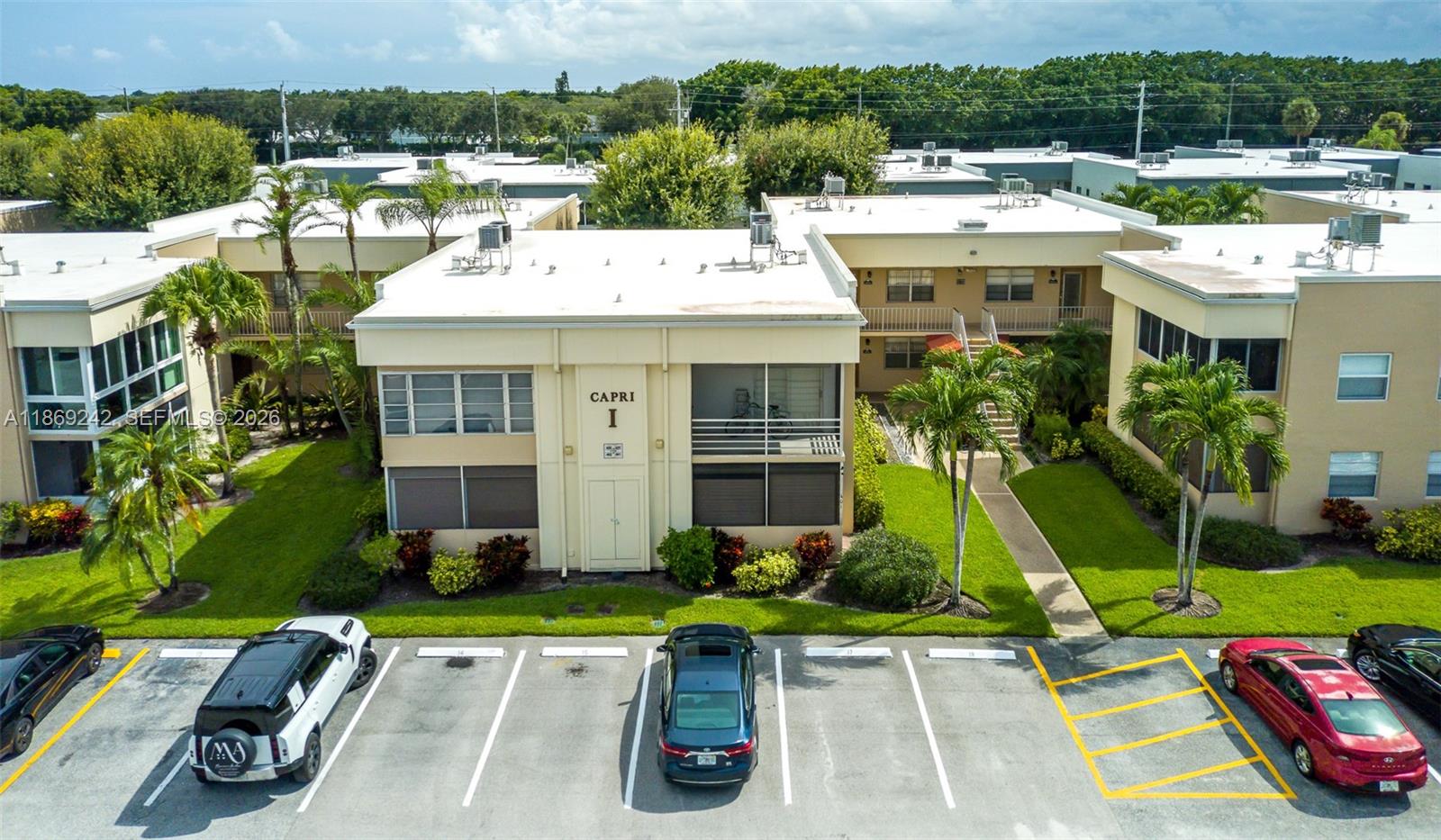 402 Capri H, Unit 402 Delray Beach, FL 33484 - Photo 31 of 32