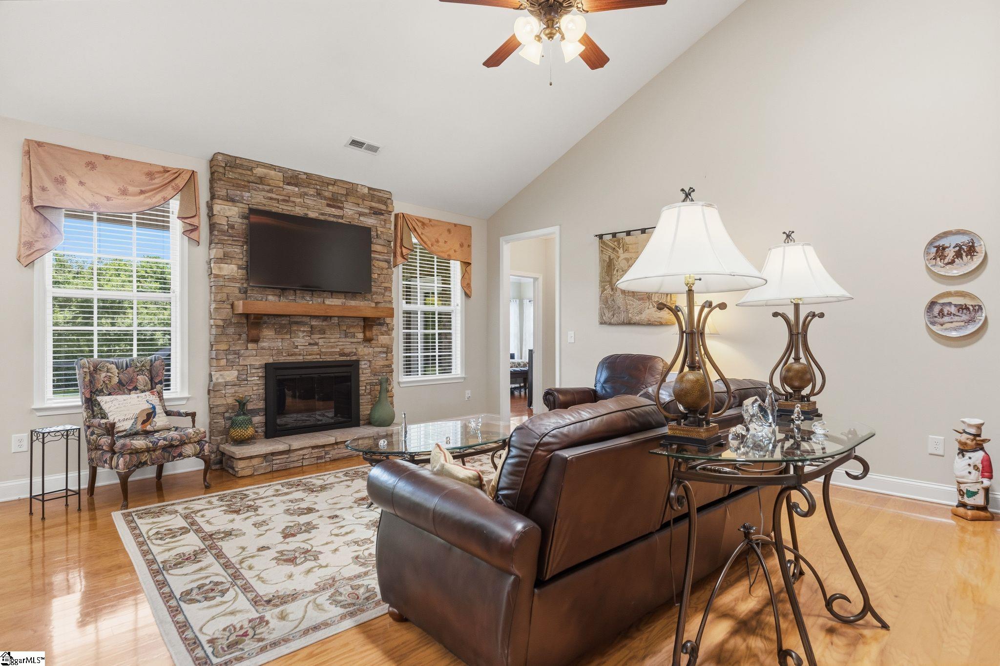4 Cedarcrest Court Simpsonville, SC 29680 - Photo 10 of 37