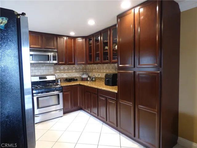 $749,900 | 630 West Santa Cruz Street, San Pedro, CA 90731