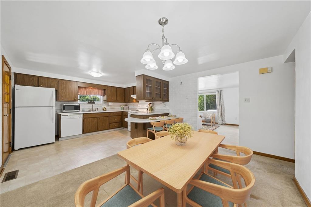 40 Peters Road Greensburg, PA 15601 - Photo 11 of 29 virtual staging