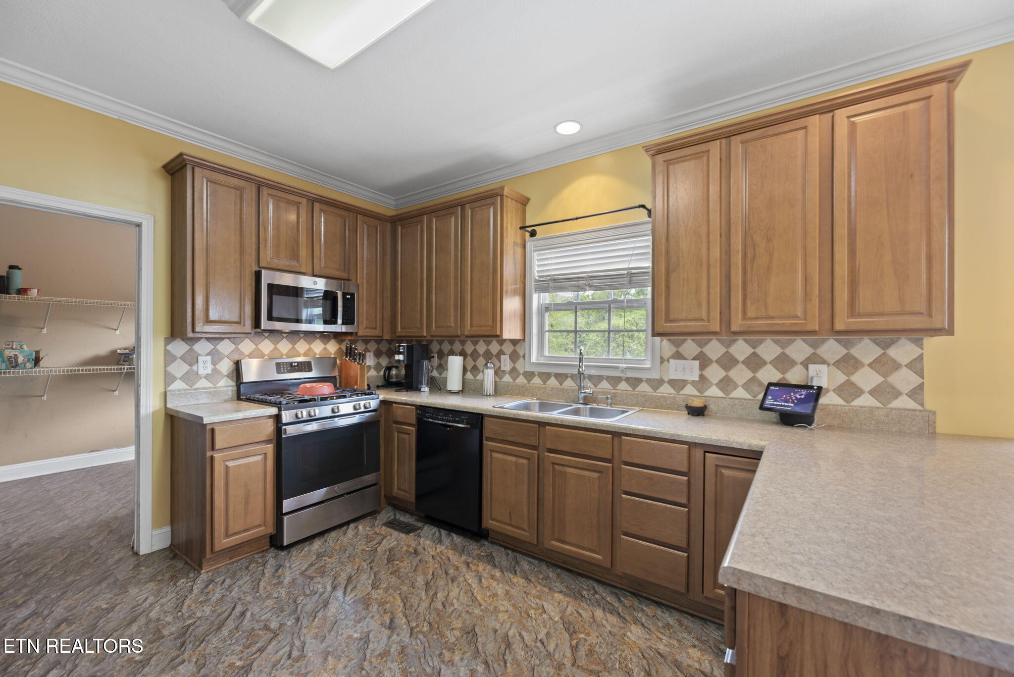 1820 Falling Waters Road Knoxville, TN 37922 - Photo 14 of 48 20-web-or-mls-FllngWtrs1820 (66)