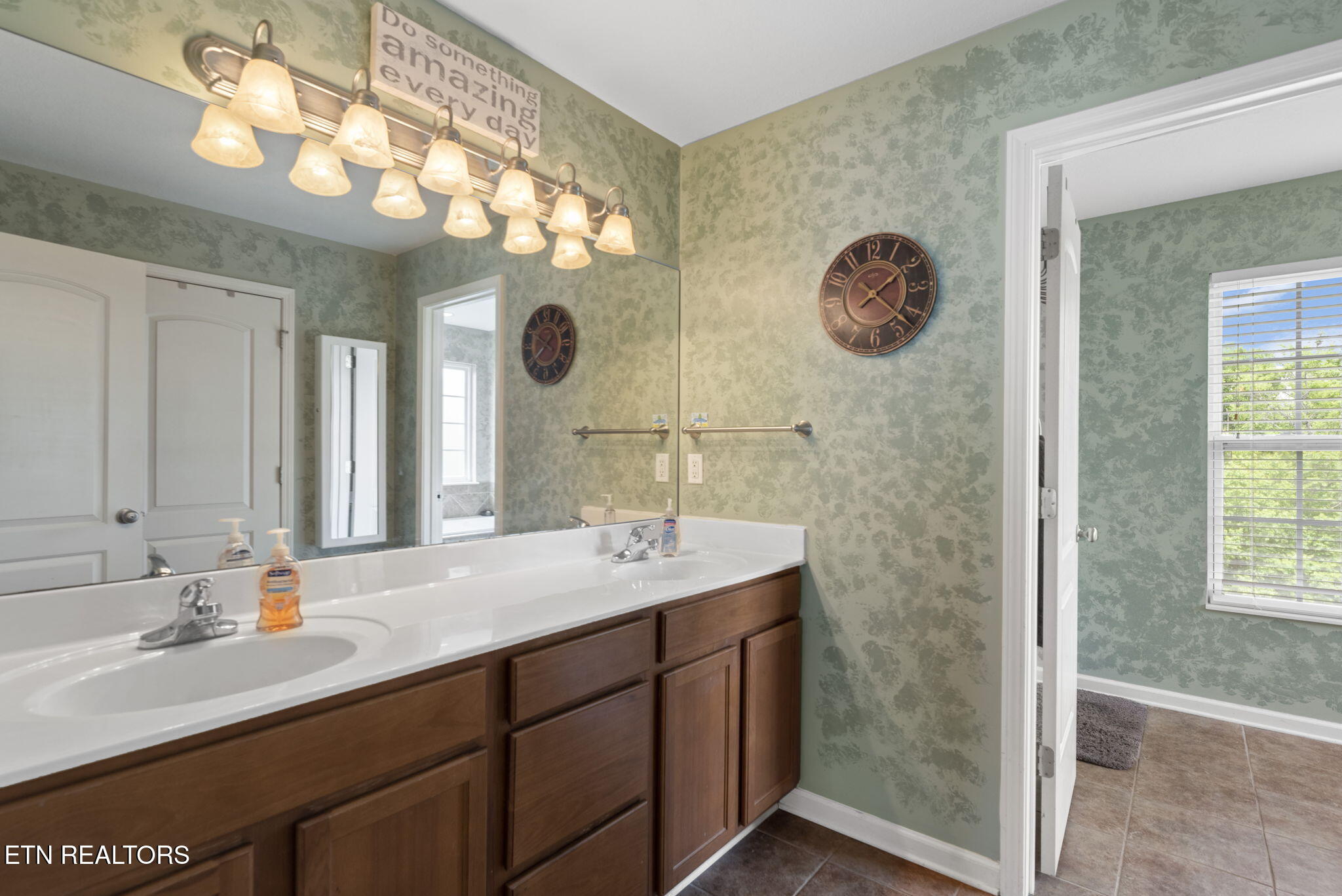 1820 Falling Waters Road Knoxville, TN 37922 - Photo 22 of 48 28-web-or-mls-FllngWtrs1820 (90)