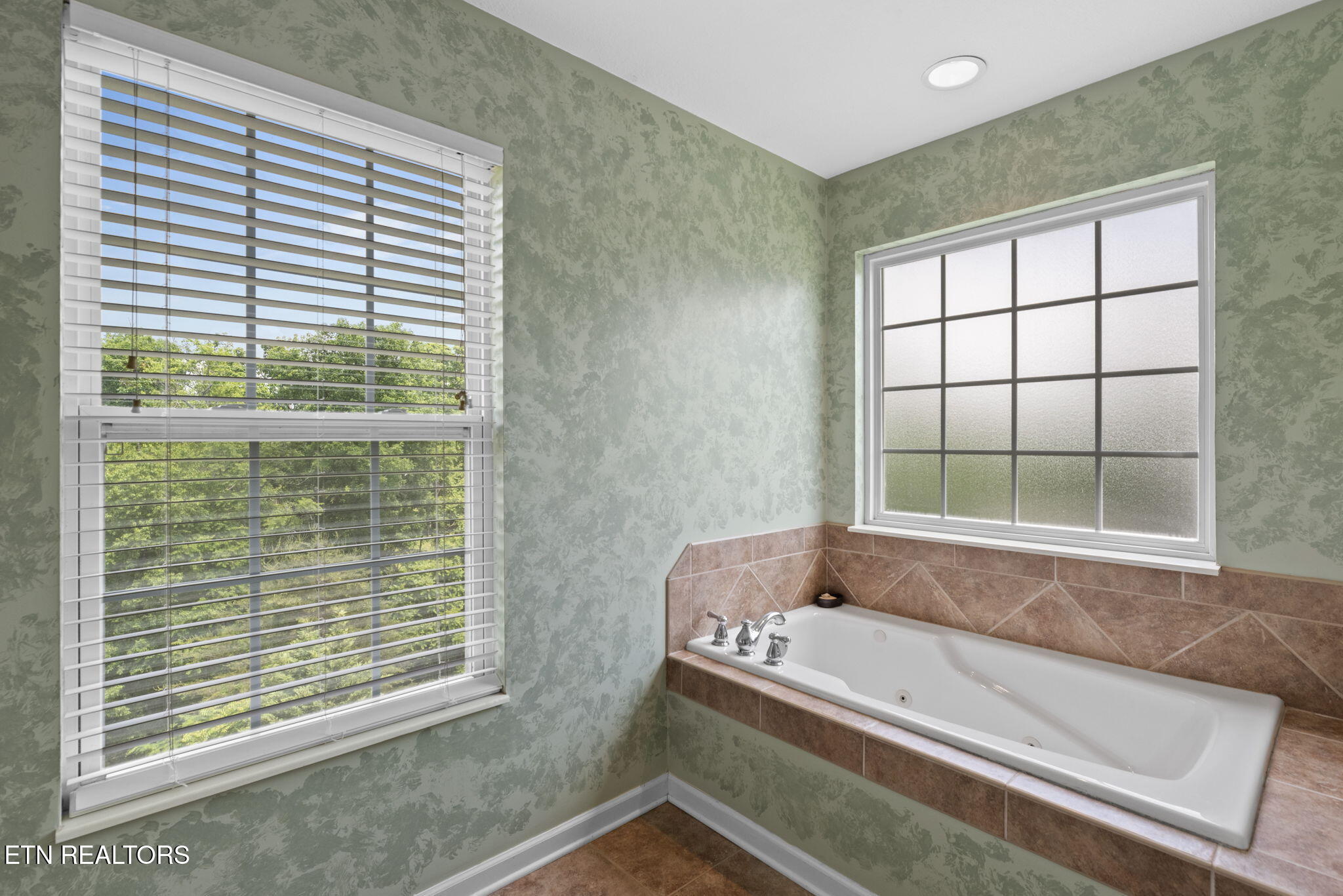 1820 Falling Waters Road Knoxville, TN 37922 - Photo 23 of 48 29-web-or-mls-FllngWtrs1820 (93)