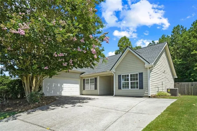 $390,000 | 6345 Aarons Way, Flowery Branch, GA 30542