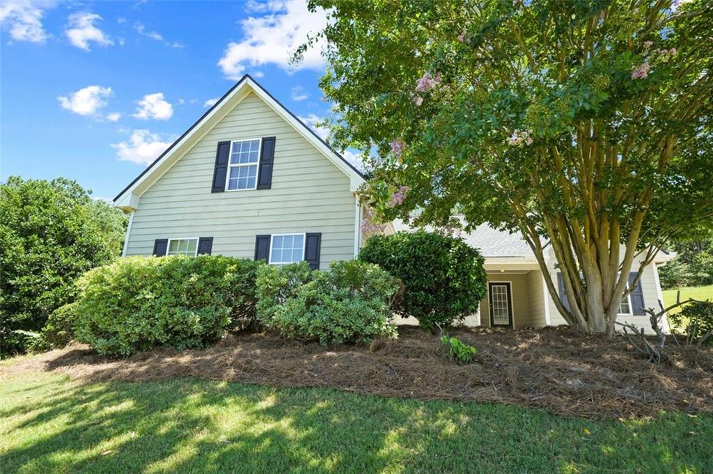 6345 Aarons Way Flowery Branch, GA 30542 - Photo 2 of 34