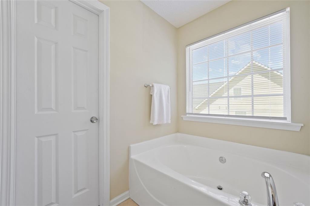 6345 Aarons Way Flowery Branch, GA 30542 - Photo 21 of 34