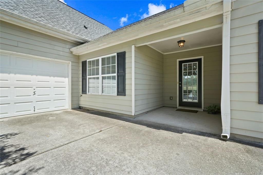 6345 Aarons Way Flowery Branch, GA 30542 - Photo 3 of 34