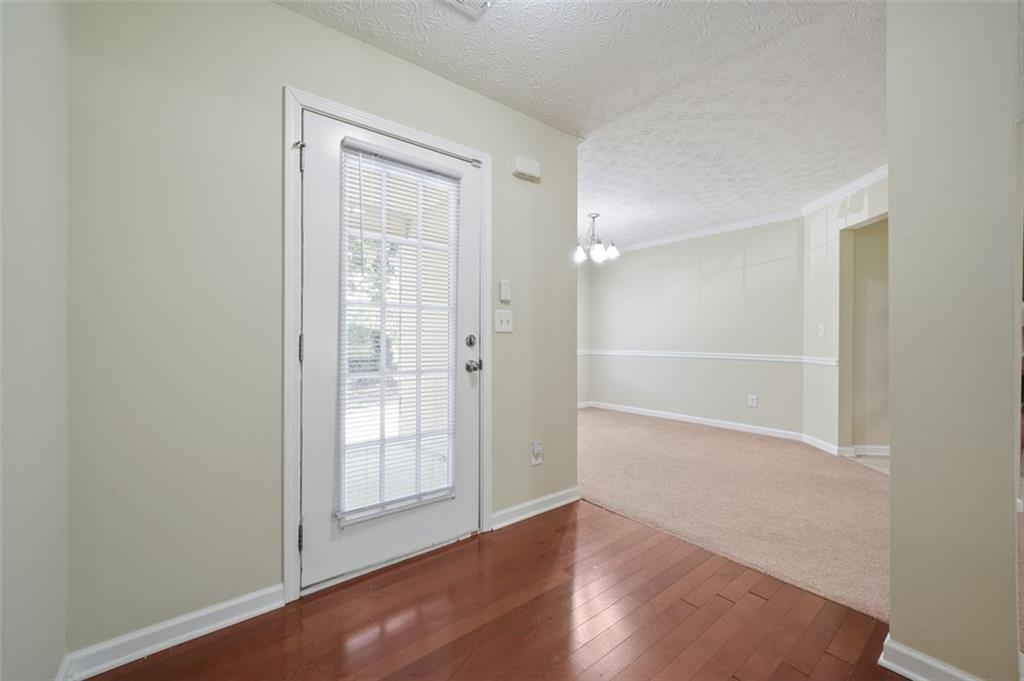 6345 Aarons Way Flowery Branch, GA 30542 - Photo 4 of 34