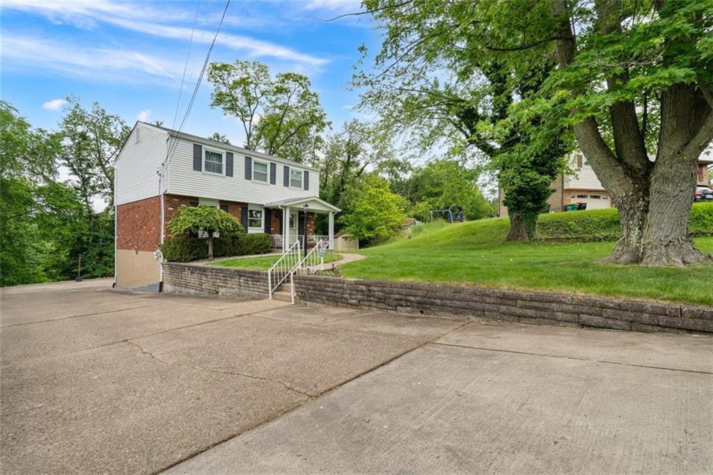 534 Dendron Drive Coraopolis, PA 15108 - Photo 4 of 33 front view of a house with a yard