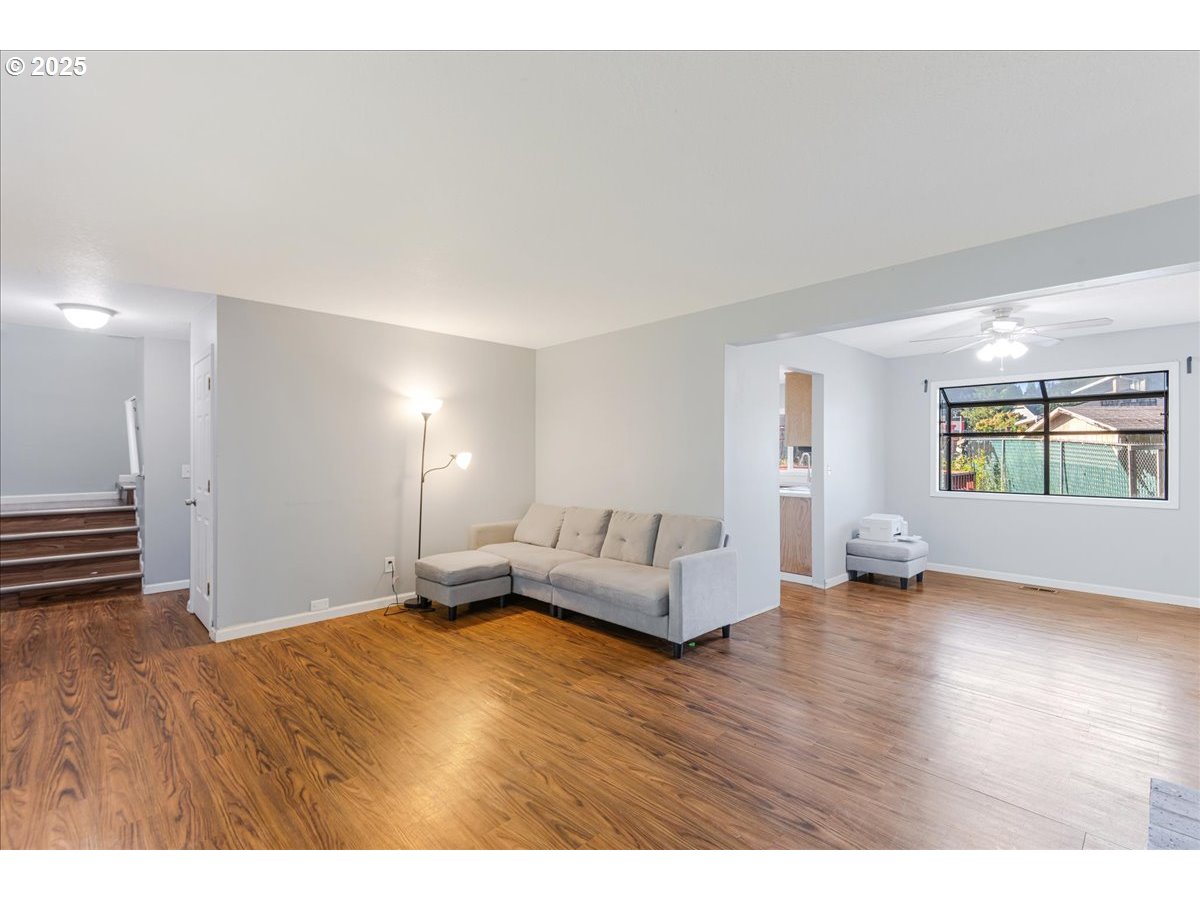 2303 Southwest 4th Street Gresham, OR 97080 - Photo 10 of 42 Gallery Image 10