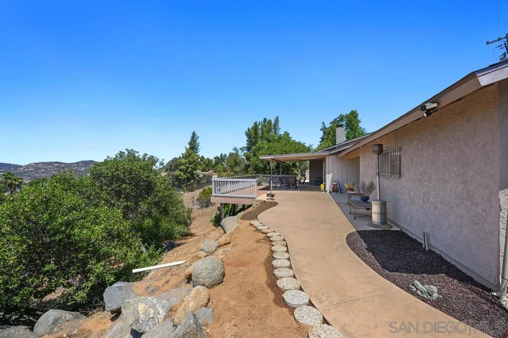 1556 Ramblewood Road Alpine, CA 91901 - Photo 58 of 75 Gallery Image 58