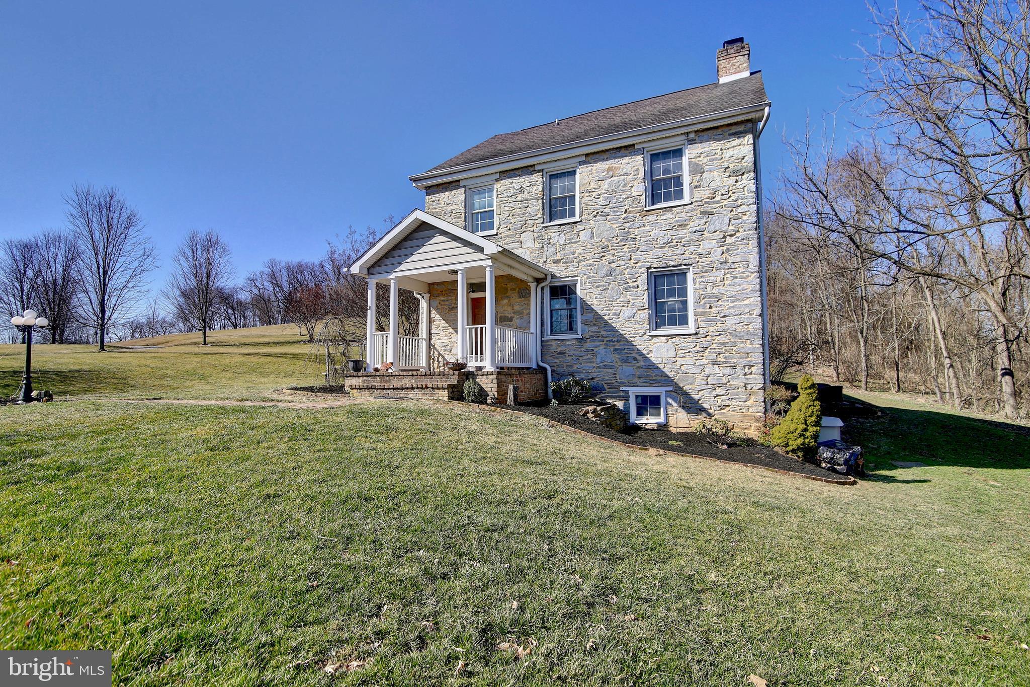 1507 Old Rider Road Harpers Ferry, WV 25425 - Photo 4 of 38