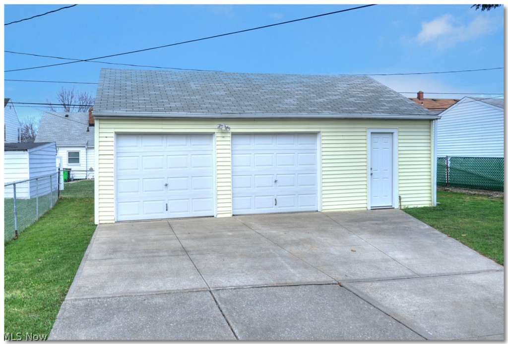 12801 Havana Road Cleveland, OH 44125 - Photo 19 of 21
