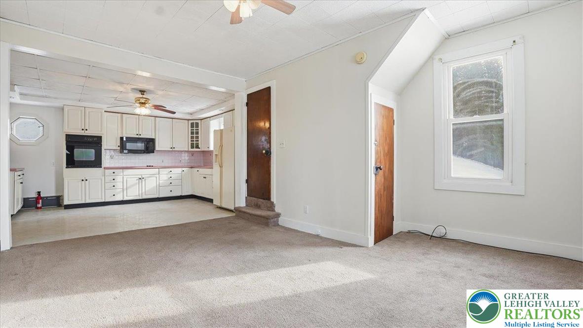 1032 Clamtown Road New Ringgold, PA 17960 - Photo 11 of 68