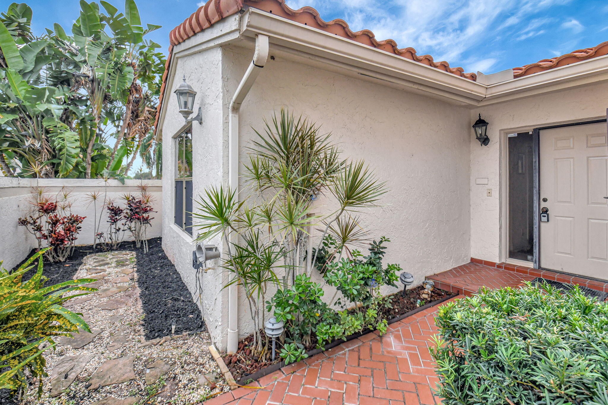 20025 Mona Circle Boca Raton, FL 33434 - Photo 8 of 51 4-web-or-mls-DSC_3353