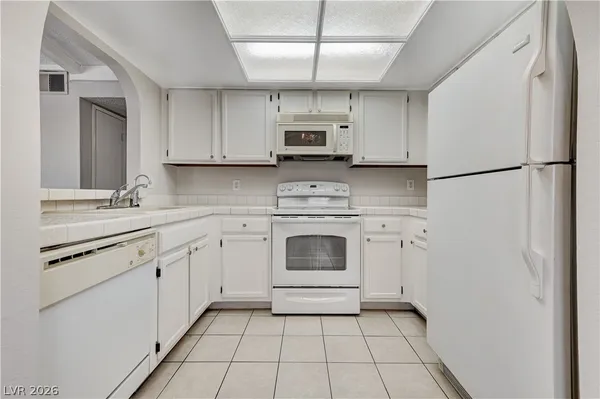 $1,250 | 6149 West Oakey Boulevard, Unit C, Las Vegas, NV 89146