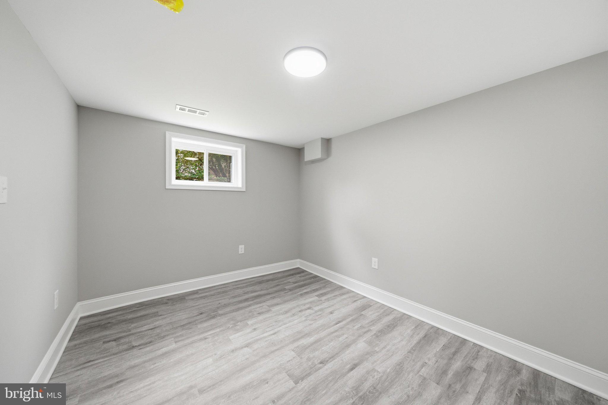 11716 Kingtree Street Silver Spring, MD 20902 - Photo 35 of 52 DSC06223