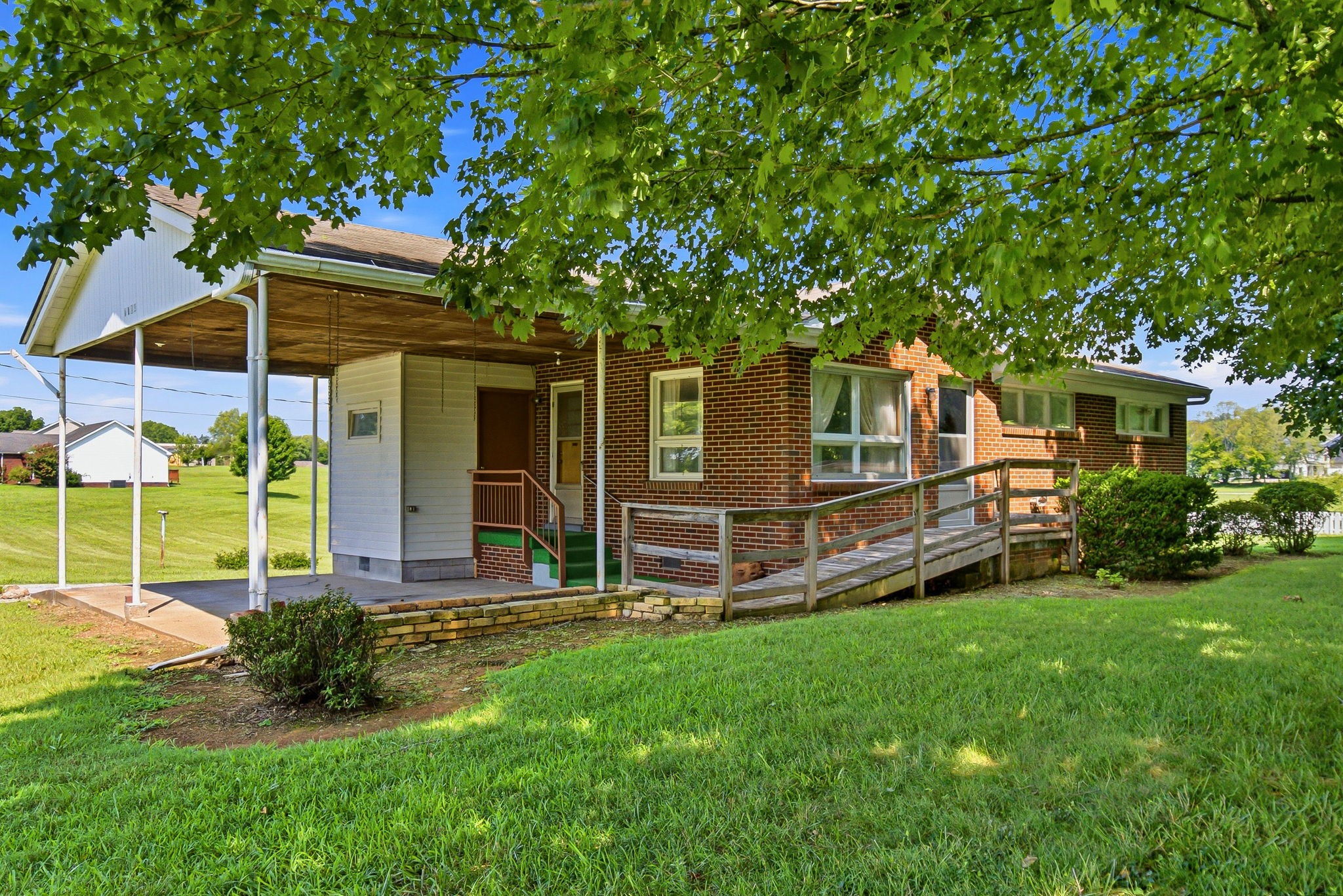 5204 Highway 161 Springfield, TN 37172 - Photo 23 of 40 a view of a house with backyard and a tree