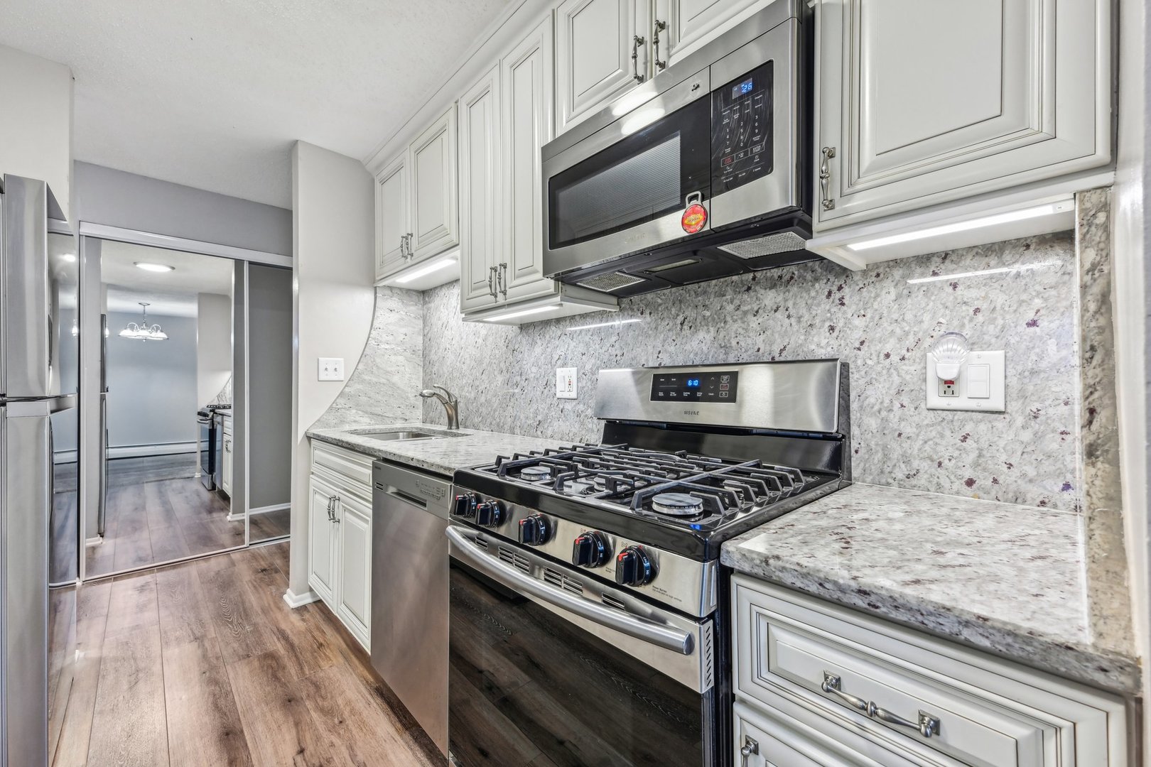 1127 South Old Wilke Road, Unit 407 Rolling Meadows, IL 60005 - Photo 5 of 25 Gallery Image 5