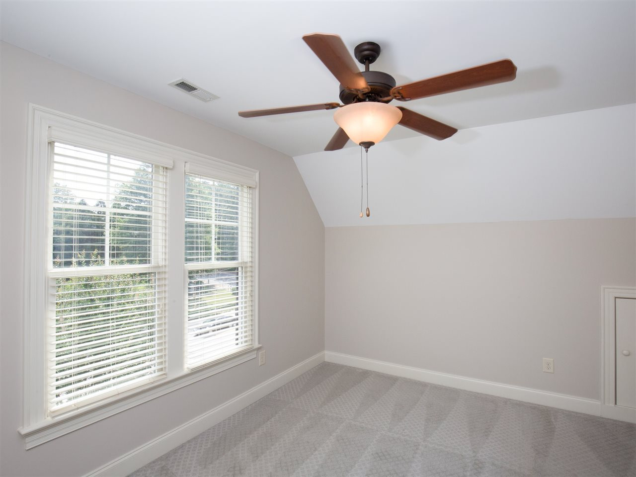 2749 Oberlin Road, Unit 101 Raleigh, NC 27608 - Photo 16 of 24 Photo 16